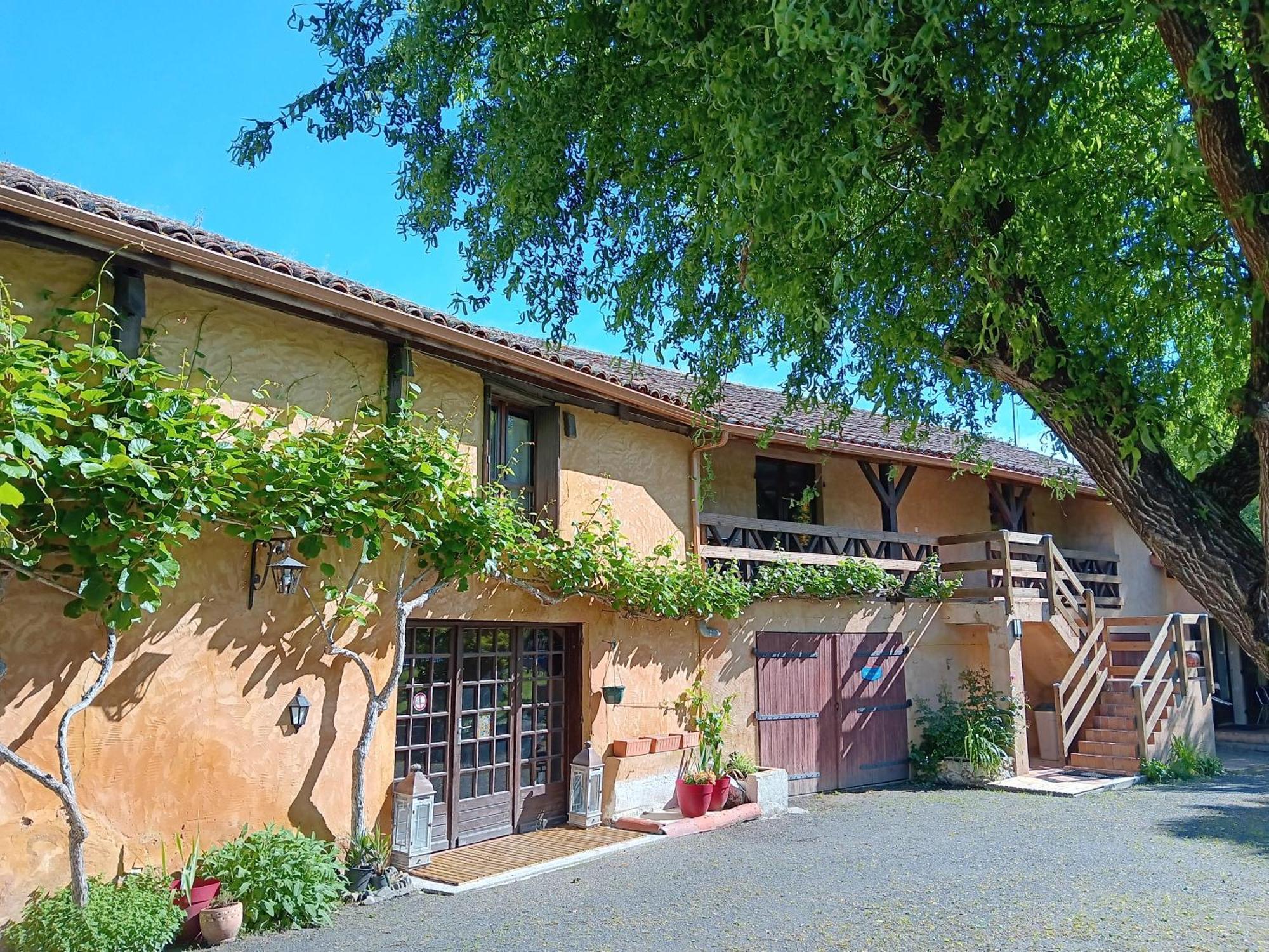 Gite Au Moulin Du Comte Bourrouillan エクステリア 写真